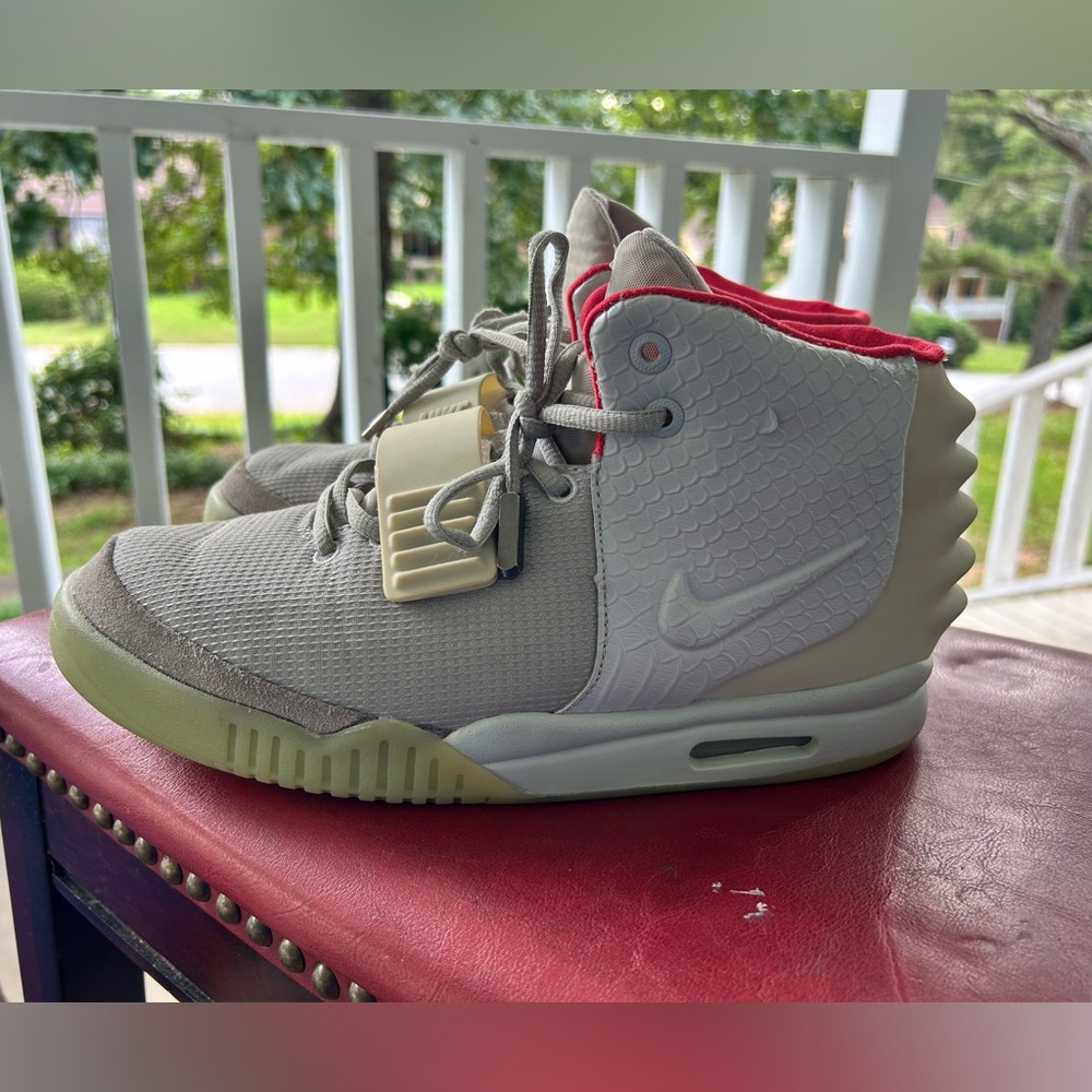 Nike Air Yeezy 2 Pure Platinum sz10